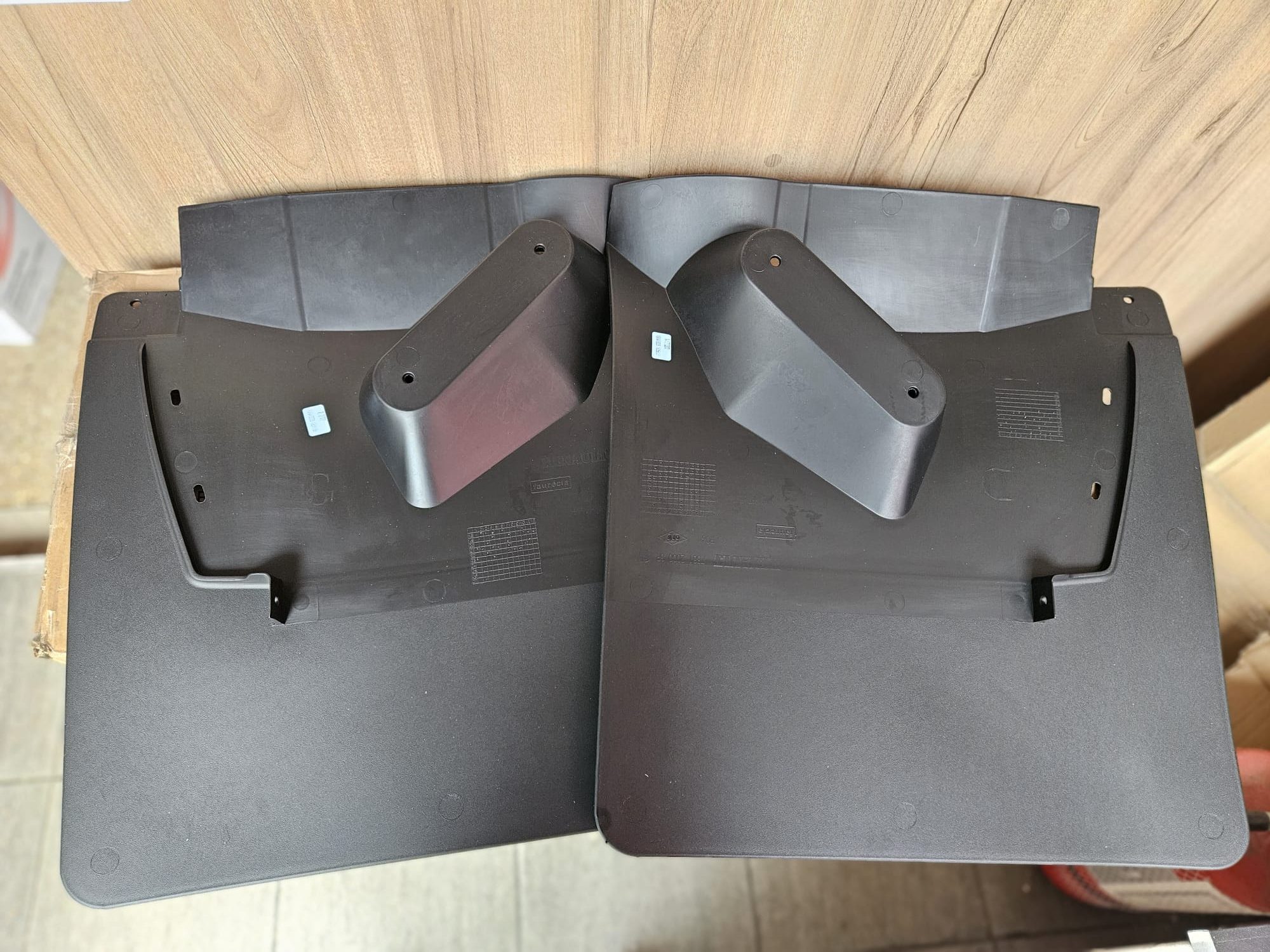 Aparatori noroi, set bavete noroi, spate, Renault Master 3 punte dubla 788137377R